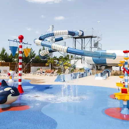 مكان تخييم Mobil Avec Terrasse A Saint-jean-de-monts - Api-1-52-1175 *