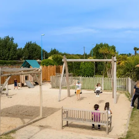 Mobil Avec Terrasse A Saint-jean-de-monts - Api-1-52-1175