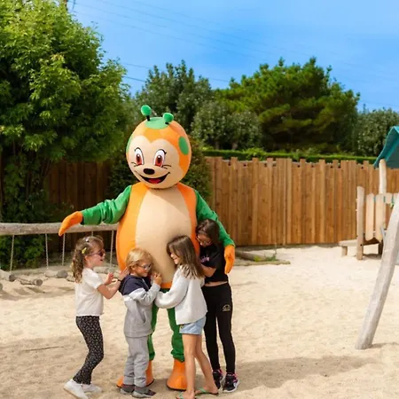 Mobil Avec Terrasse A Saint-jean-de-monts - Api-1-52-1175 مكان تخييم